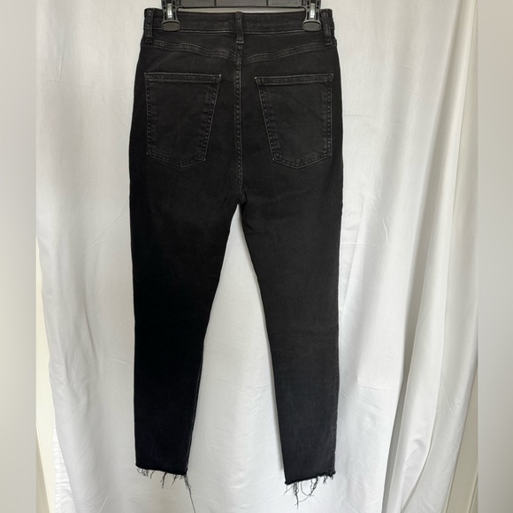 Zara high waist straight leg distressed hem jeans in black - Picture 4 of 6
